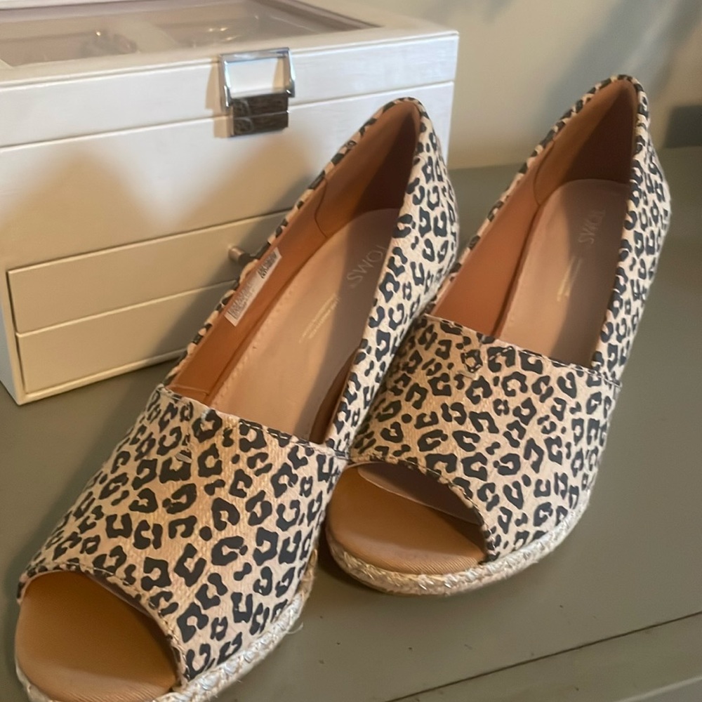 TOMS Women’s Wedge Heels